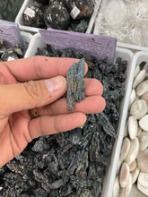 Load image into Gallery viewer, Silicon Carbide Raw