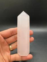 Load image into Gallery viewer, Mangano Calcite Point