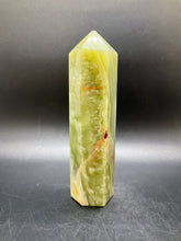 Load image into Gallery viewer, Green Onyx Point