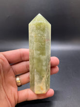 Load image into Gallery viewer, Green Onyx Point