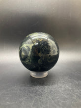 Load image into Gallery viewer, Kambaba Jasper Sphere