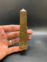 Load image into Gallery viewer, Fruit Jasper Point