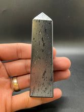 Load image into Gallery viewer, Hematite Point