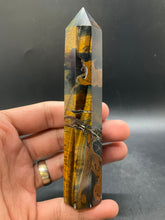 Load image into Gallery viewer, Yellow Tiger's Point