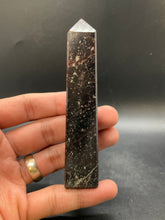 Load image into Gallery viewer, Garnet Point