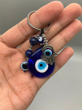 Load image into Gallery viewer, Nazar Evil-Eye Keychain