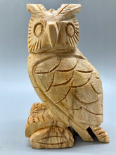 Load image into Gallery viewer, Palo Santo Owl Carving