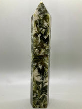 Load image into Gallery viewer, Green Mica Tower