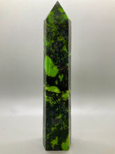 Load image into Gallery viewer, Green Opal Tower