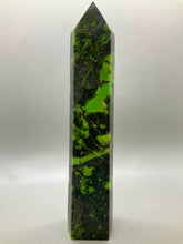 Load image into Gallery viewer, Green Opal Tower