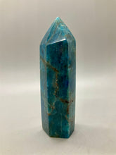 Load image into Gallery viewer, Apatite Point