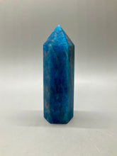 Load image into Gallery viewer, Apatite Point