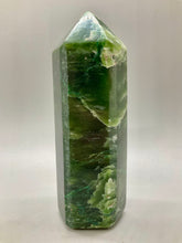 Load image into Gallery viewer, Nephrite Jade Point