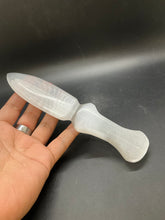 Load image into Gallery viewer, Selenite Dagger