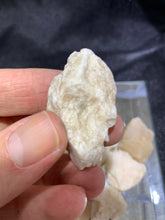 Load image into Gallery viewer, Morganite Raw
