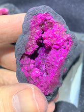 Load image into Gallery viewer, Chalcedony Geode