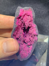 Load image into Gallery viewer, Chalcedony Geode