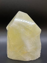 Load image into Gallery viewer, Yellow Ray Crystal Generator Point