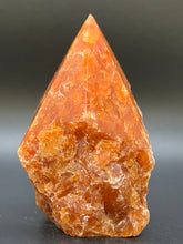Load image into Gallery viewer, Orange Calcite Generator Point