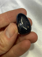 Load image into Gallery viewer, Nuumite Tumbled