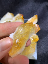 Load image into Gallery viewer, Citrine Point