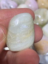 Load image into Gallery viewer, Kunzite Tumbled