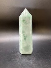 Load image into Gallery viewer, Snowflake Jade Point