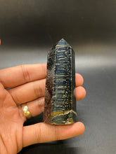 Load image into Gallery viewer, Blue Tiger's Eye Point