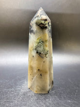 Load image into Gallery viewer, Garnierite Point