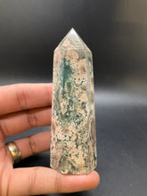 Load image into Gallery viewer, Green Flower Jasper Point