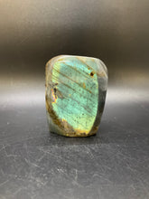 Load image into Gallery viewer, Labradorite Freeform