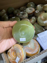 Load image into Gallery viewer, Crystal Sphere Stand - Medium