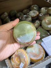 Load image into Gallery viewer, Crystal Sphere Stand - Medium