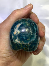 Load image into Gallery viewer, Blue Apatite Skull