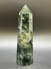 Load image into Gallery viewer, Prehnite Points