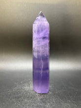 Load image into Gallery viewer, Violet Blue Fluorite Point