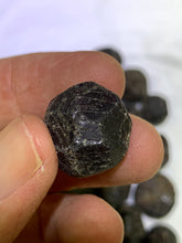 Load image into Gallery viewer, Garnet Rough