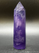 Load image into Gallery viewer, Violet Blue Fluorite Point