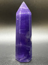 Load image into Gallery viewer, Violet Blue Fluorite Point