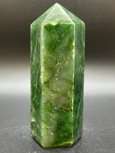 Load image into Gallery viewer, Nephrite Jade Point