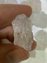 Load image into Gallery viewer, Morganite Raw