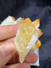 Load image into Gallery viewer, Citrine Point