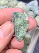 Load image into Gallery viewer, Diopside Raw - 10 Stones
