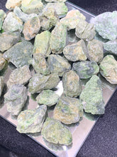Load image into Gallery viewer, Diopside Raw - 10 Stones