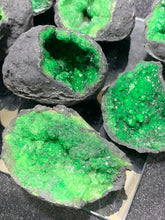 Load image into Gallery viewer, Chalcedony Geode