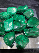 Load image into Gallery viewer, Malachite Tumbled