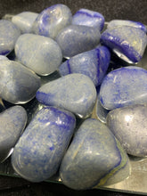 Load image into Gallery viewer, Blue Quartz Tumbled - 4 Stones