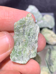 Diopside Raw - 10 Stones