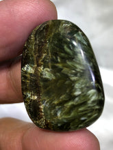 Load image into Gallery viewer, Seraphinite Tumbled