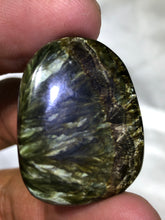 Load image into Gallery viewer, Seraphinite Tumbled